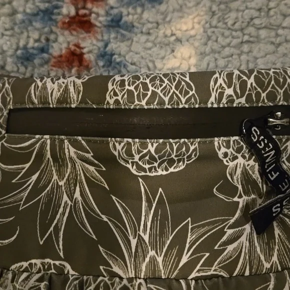 The OG Army Green Pineapple Runners - Picture 5 of 5